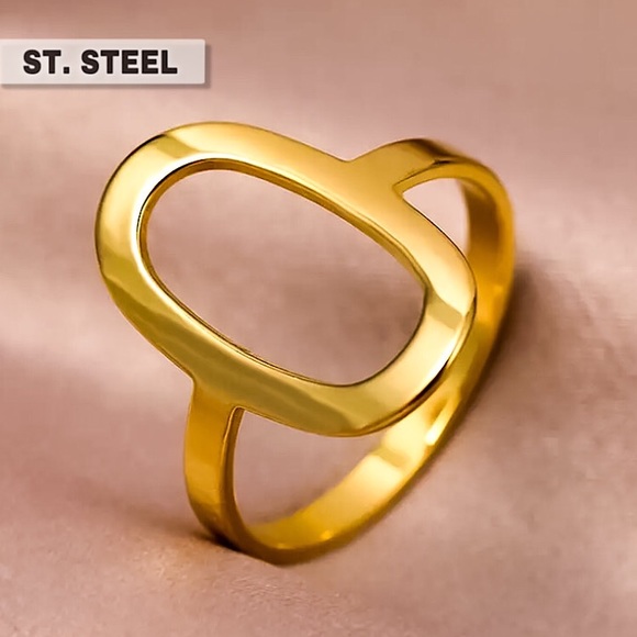 Jewelry - ⚜️𝟯𝟬%𝗢𝗙𝗙 𝗯𝘂𝗻𝗱𝗹𝗲𝘀 𝟯+⚜️ NEW Oval Minimalist Stainless Steel Ring